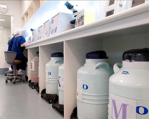 试管移植后13天早孕试纸检测有浅浅水印是成功了吗？